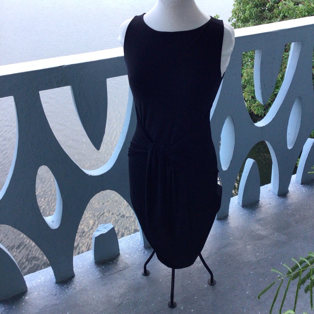 Norma Kamali Black Knot-Front Midi Dress Sleeveless Pullover